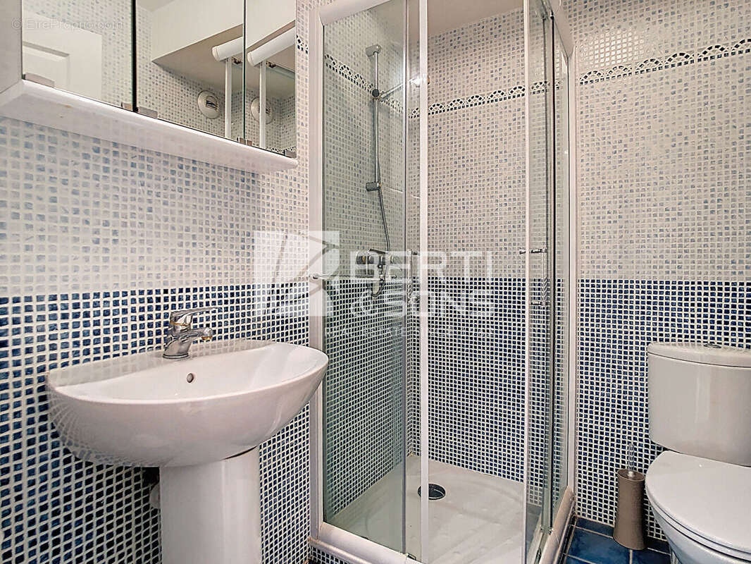 Appartement à MANDELIEU-LA-NAPOULE