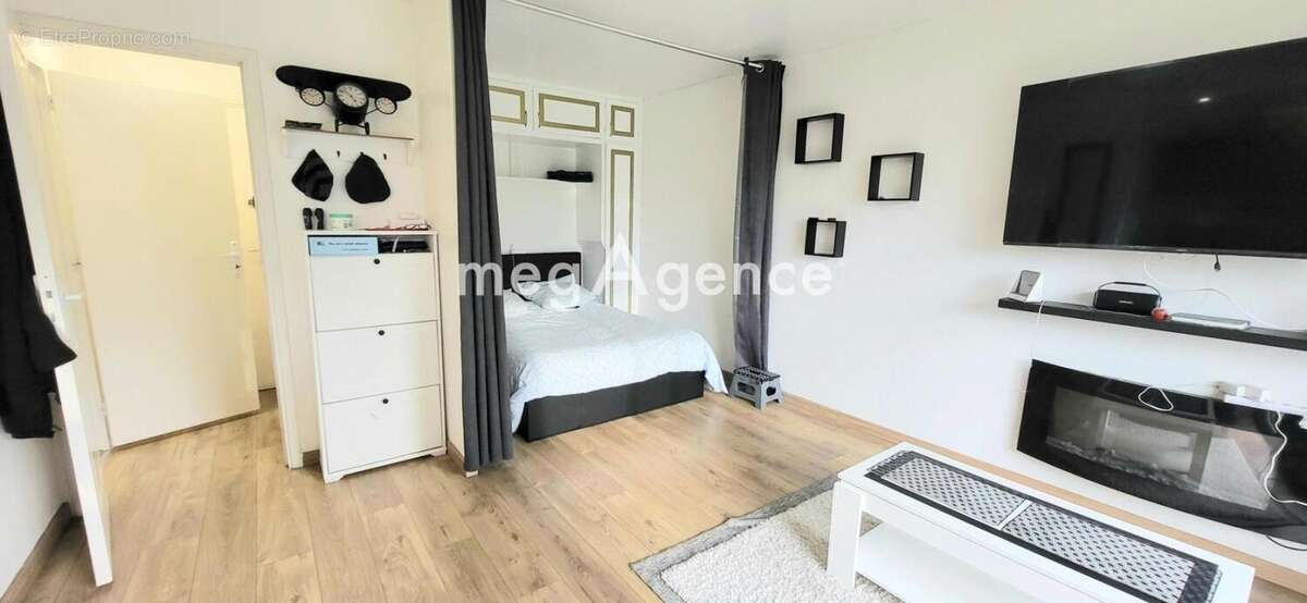 Appartement à COMBS-LA-VILLE