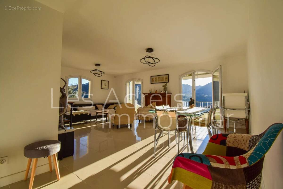 Maison à LES ADRETS-DE-L'ESTEREL