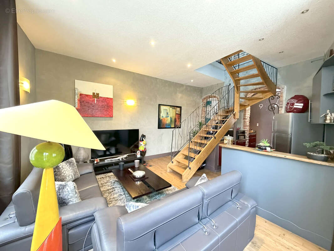 Appartement à SAINT-ETIENNE
