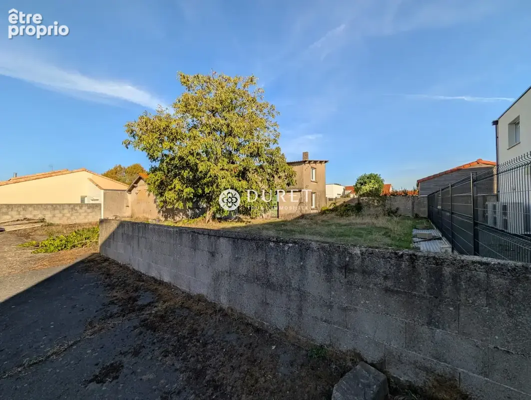 Terrain 602 m² à vendre à Montaigu (85600) - photo 1