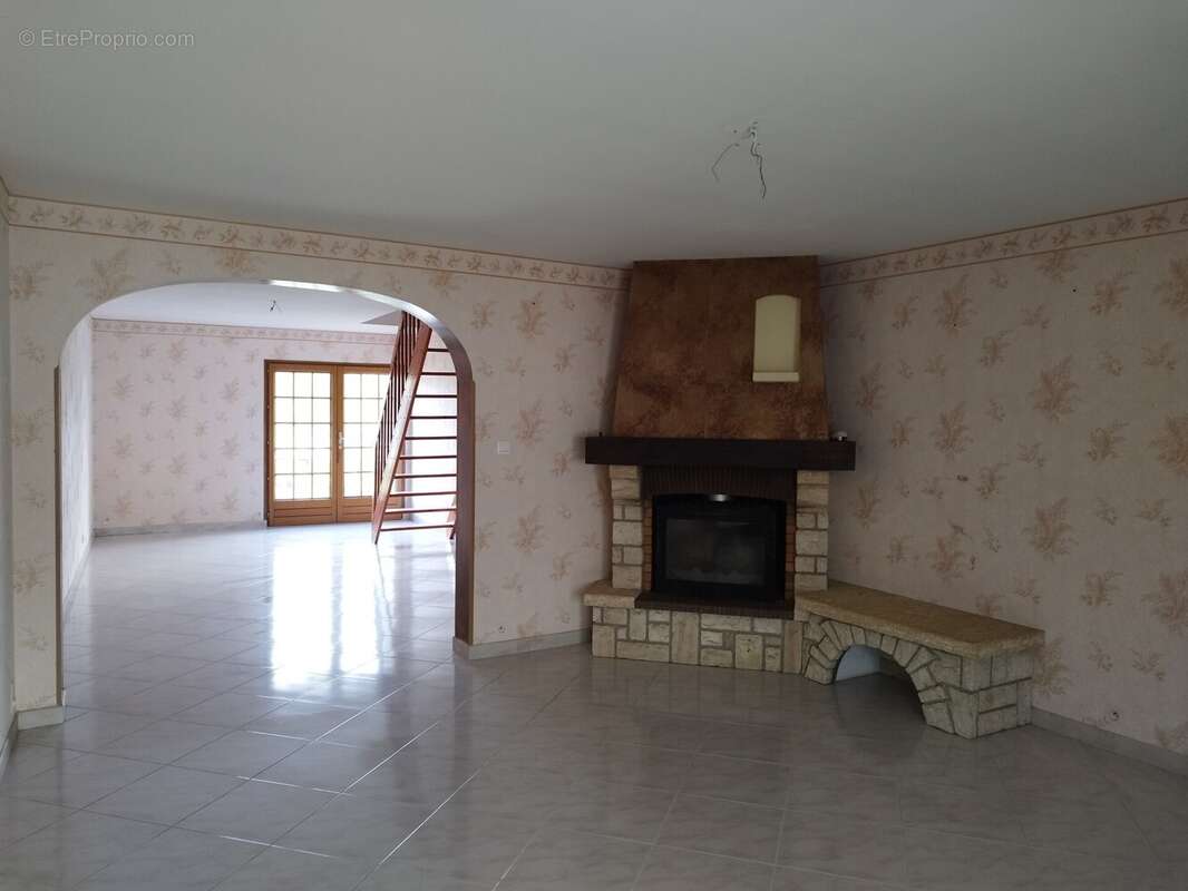 Maison à LA VILLENEUVE