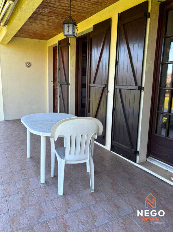 Maison à MORANNES