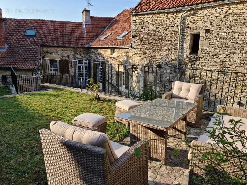 Propriété à vendre 10 pièces, Flavigny-sur-Ozerain (21) - photo 3