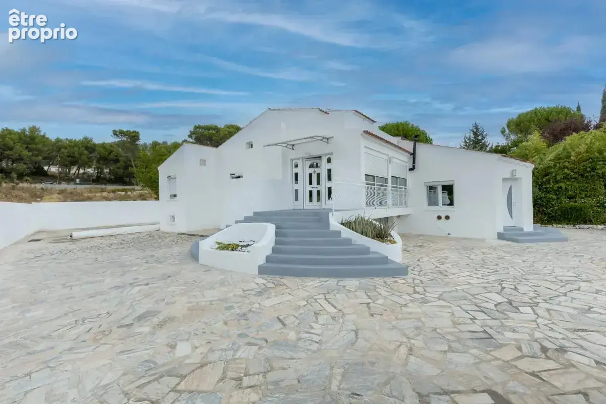 Maison à VENTABREN