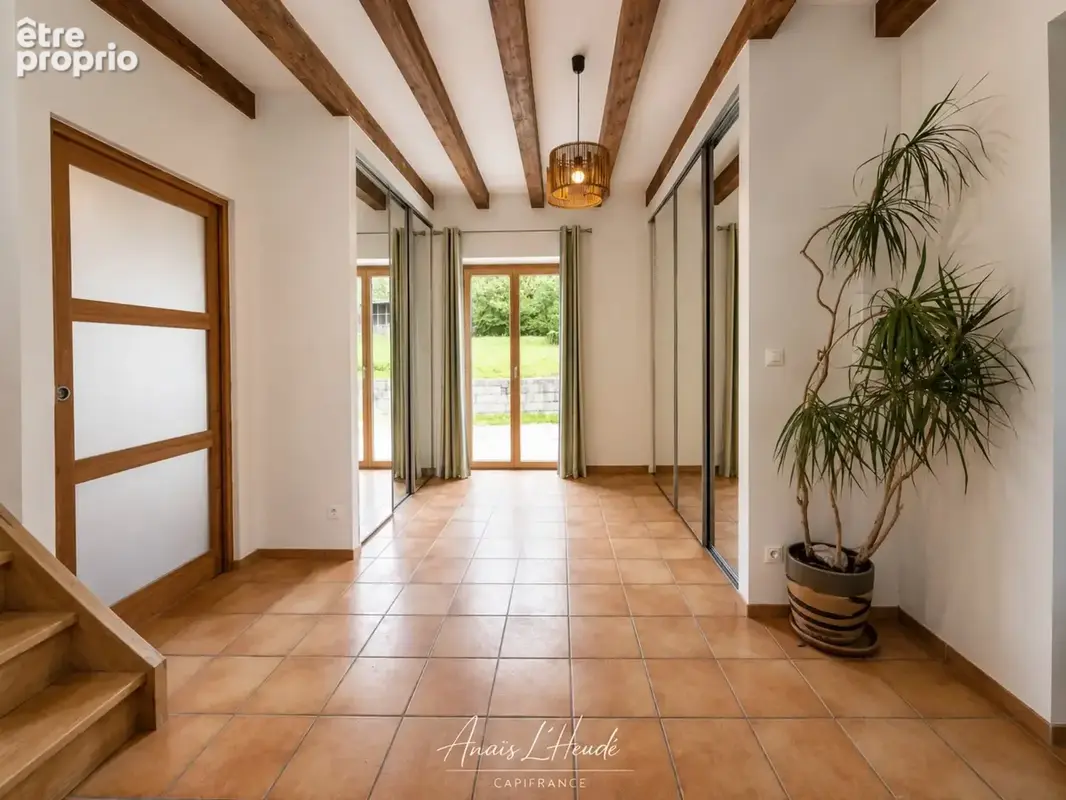 Propriété d’exception – près de 300 m² – 2,7 hectares – installations equestres - logements independants - photo 5