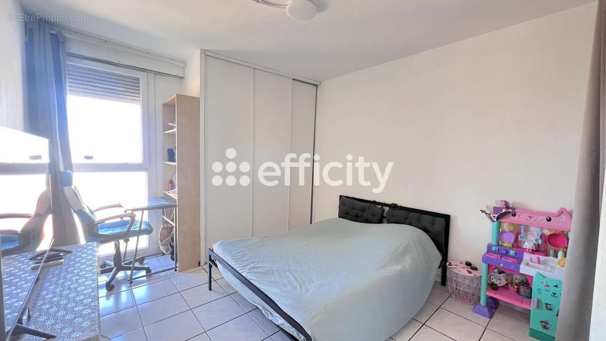 Appartement à MARSEILLE-14E