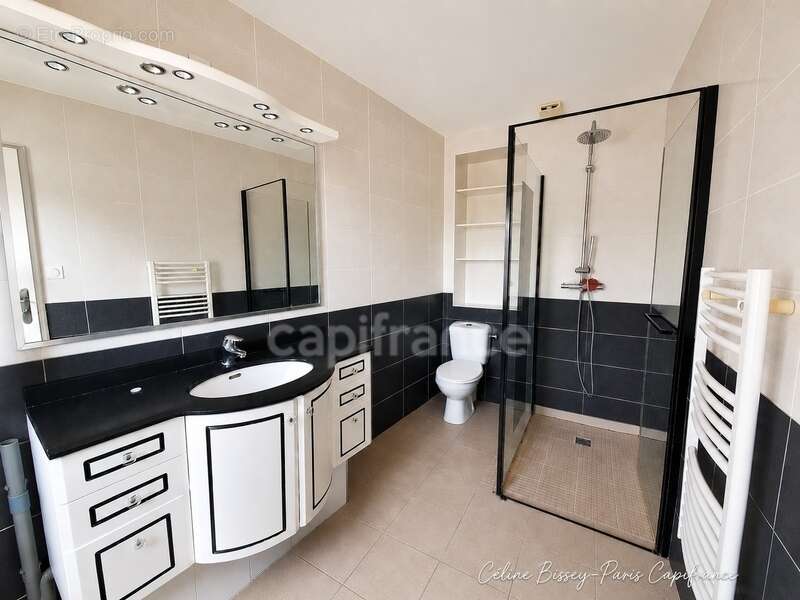 SPÉCIAL INVESTISSEURS 1 maison, 2 appartements, 1 revenu immédiat ! - photo 5