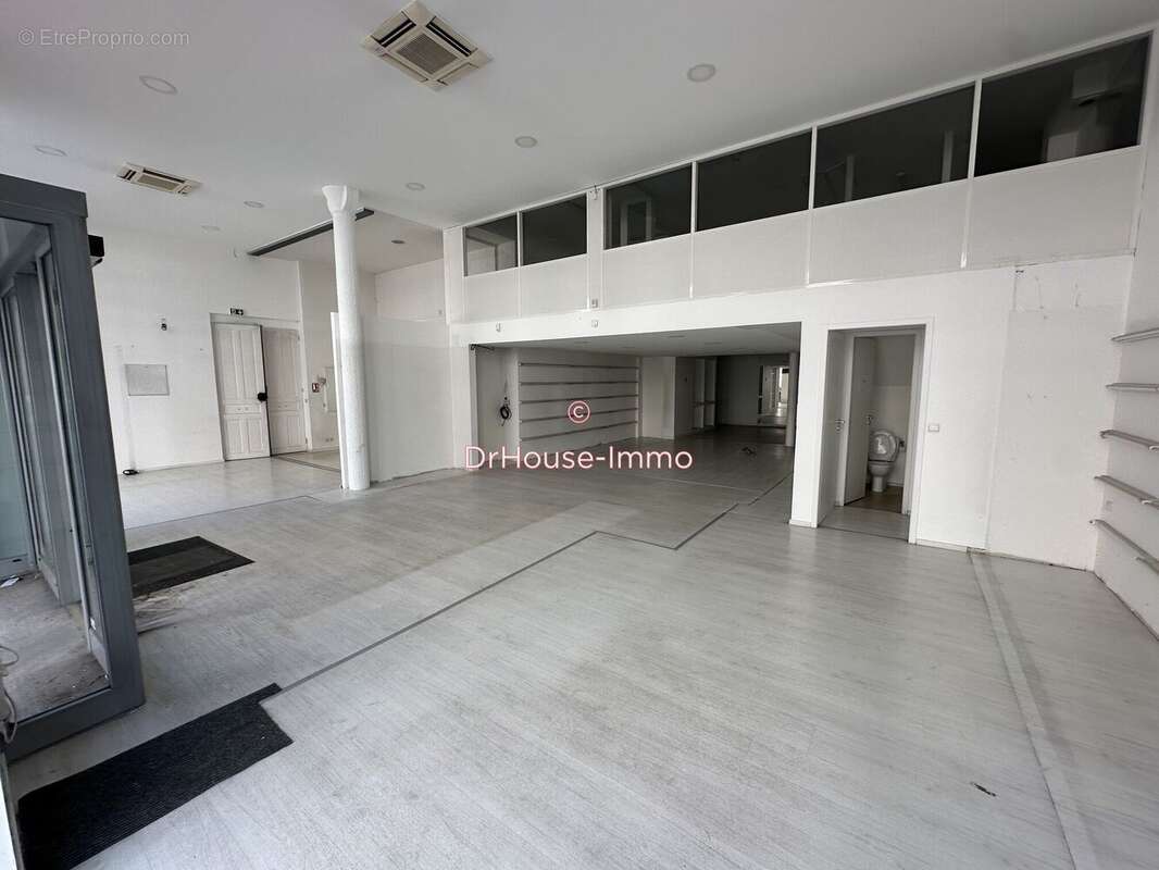 Commerce 265 m² à Grenoble  - photo 10