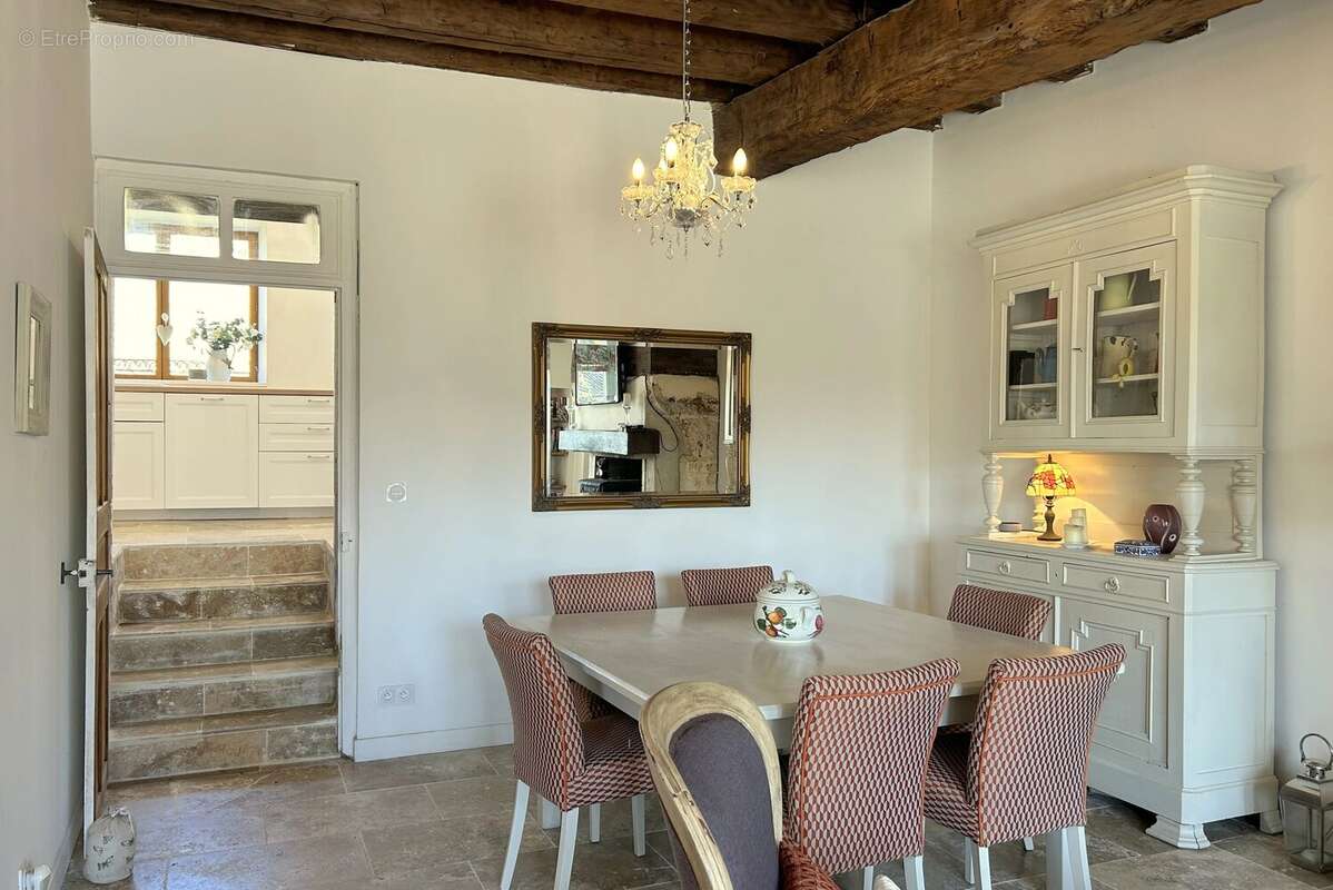 Maison de caractère rénovée de 3 à 4 chambres - photo 7