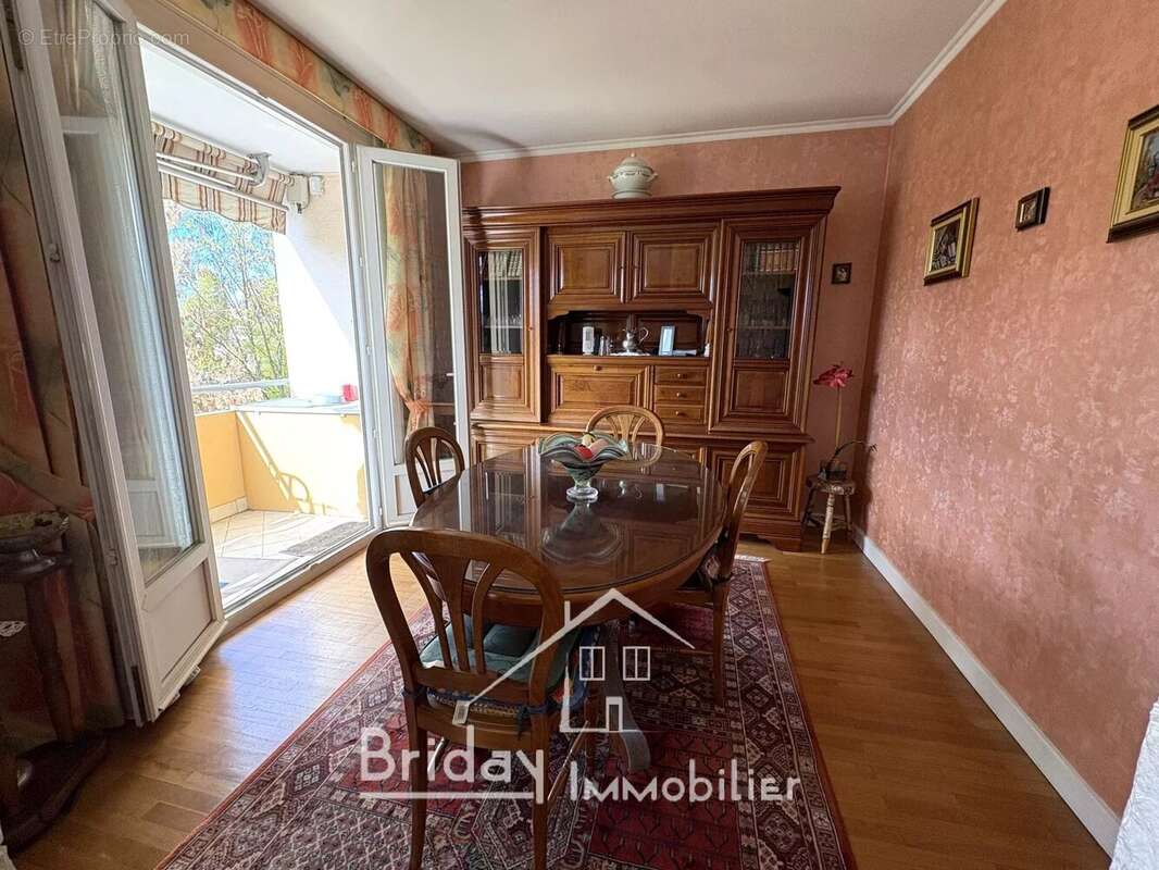 Appartement à TASSIN-LA-DEMI-LUNE