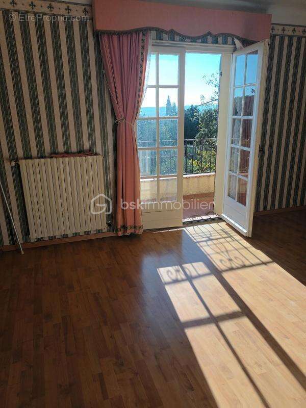 Maison à SAINT-HILAIRE-D&#039;OZILHAN