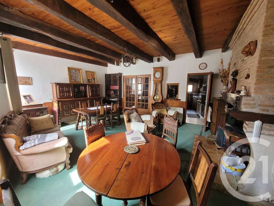 Maison 81 m² à Puycelci  - photo 4