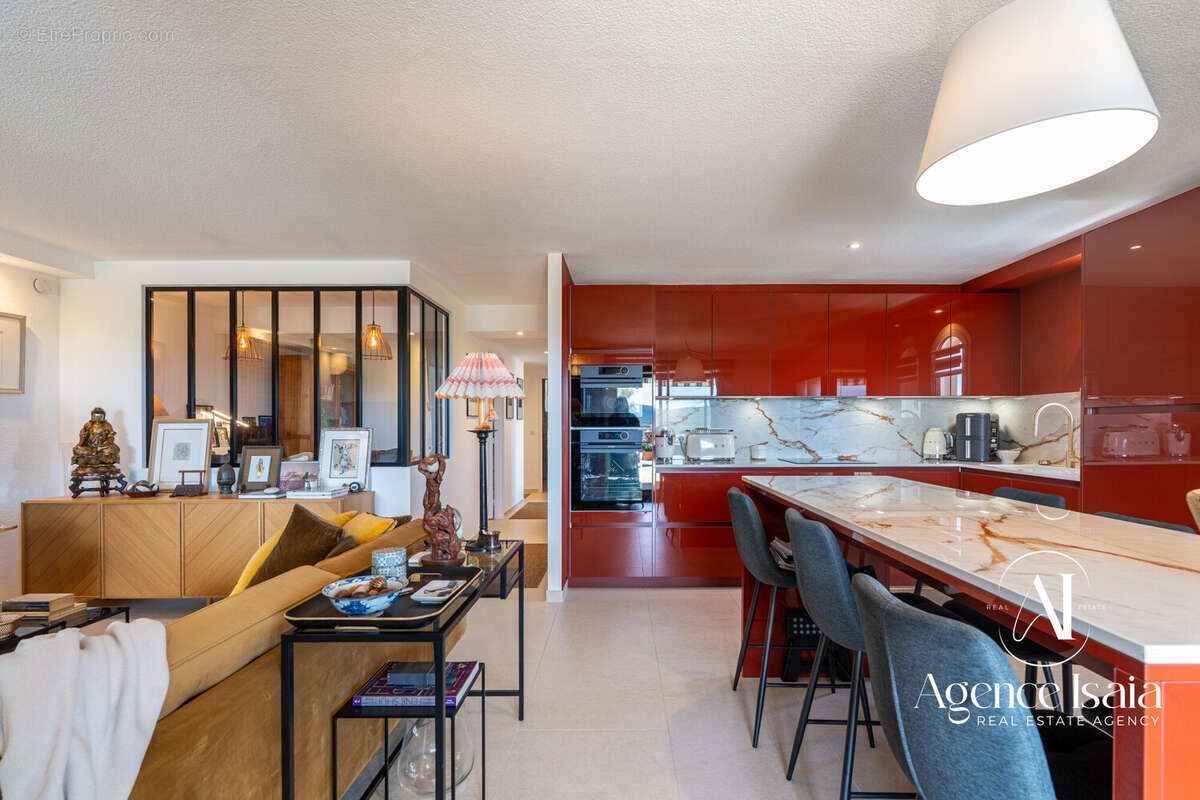 Appartement à BORMES-LES-MIMOSAS