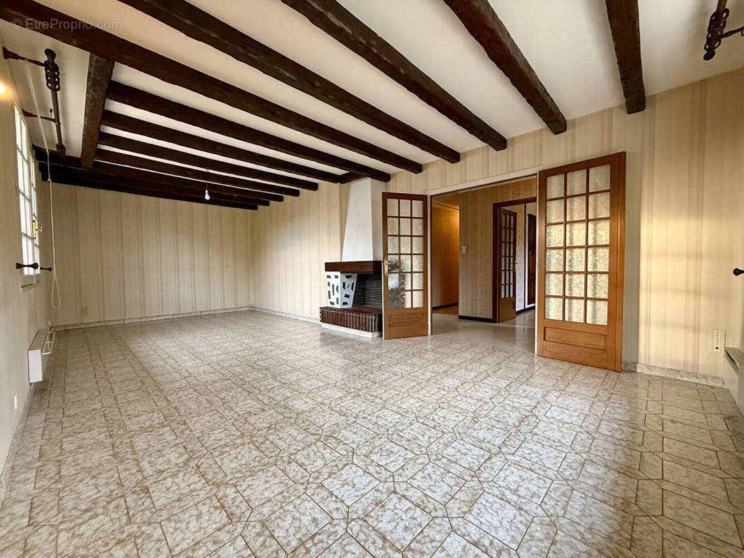 Maison à ESTIVAREILLES