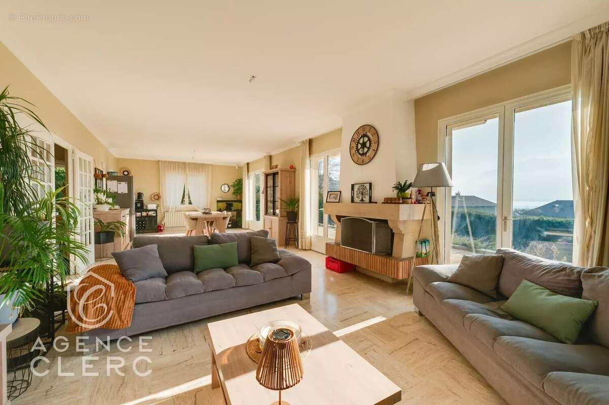 Maison à VEYRIER-DU-LAC