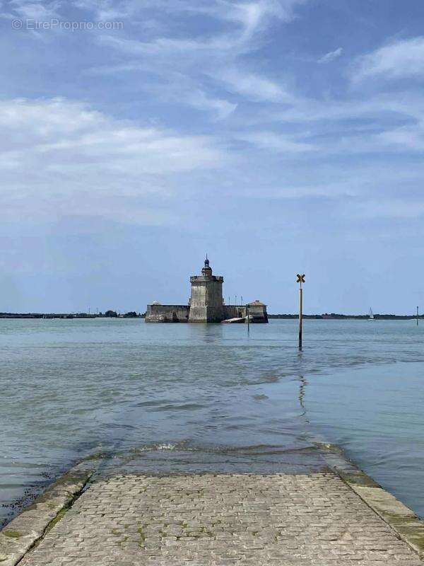 Commerce à BOURCEFRANC-LE-CHAPUS