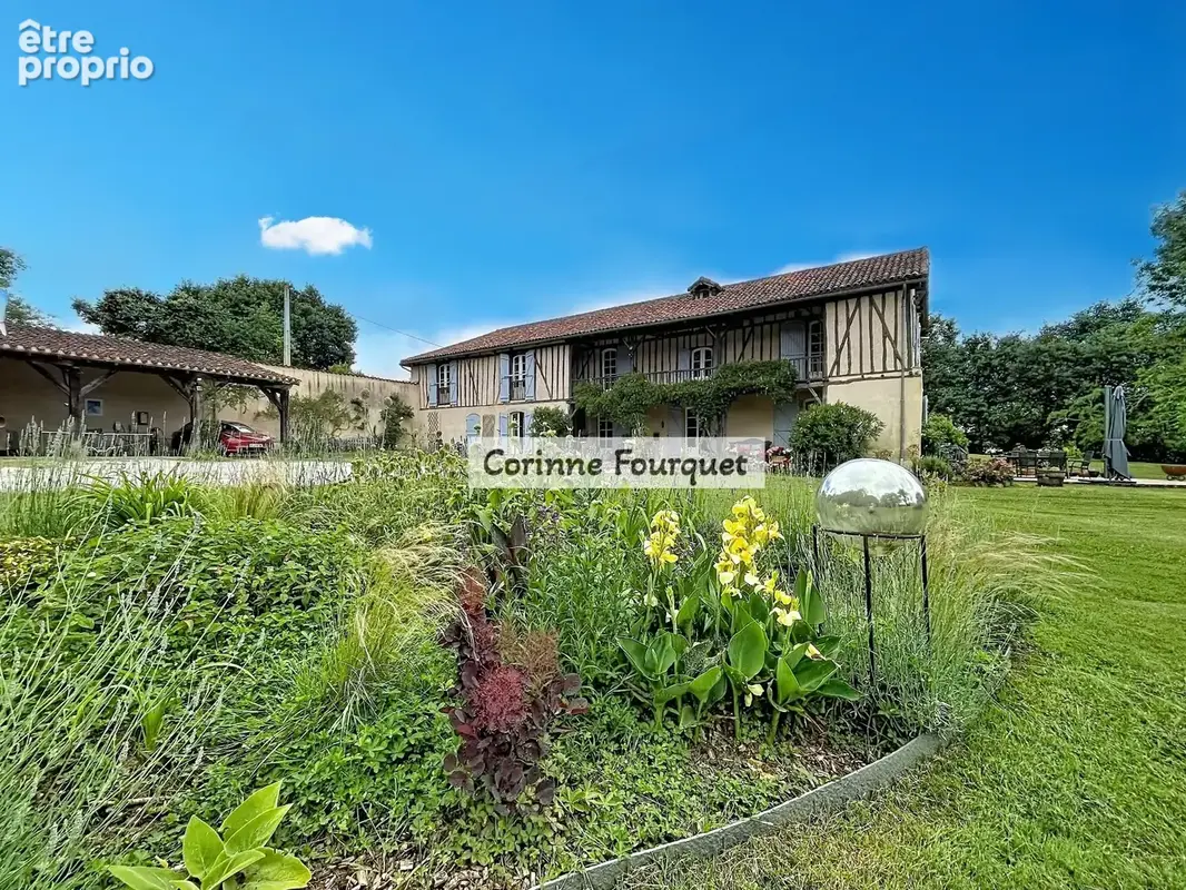 Très belle Demeure de caractère datant de 1650 – 7 000 m² de parc - photo 2