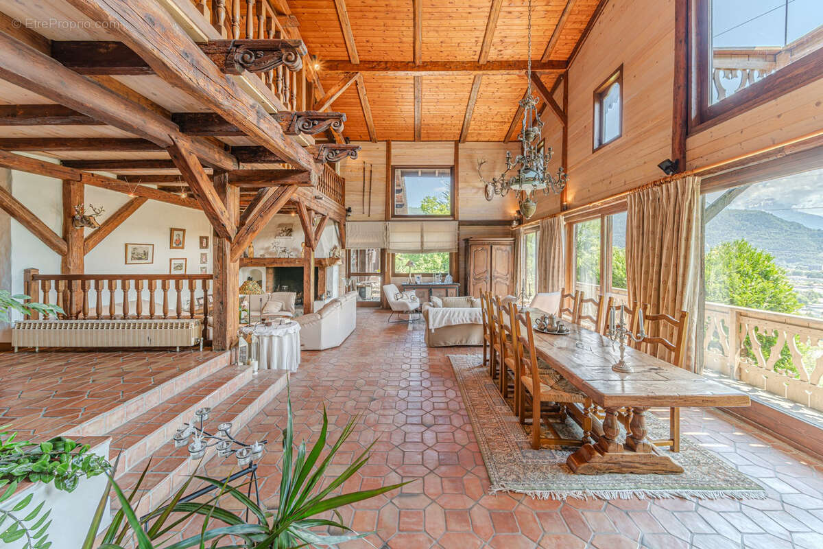 Chalet d’exception 8 pieces   350 m2 sur terrain  5000 m2  chatillon-sur-cluses - photo 6