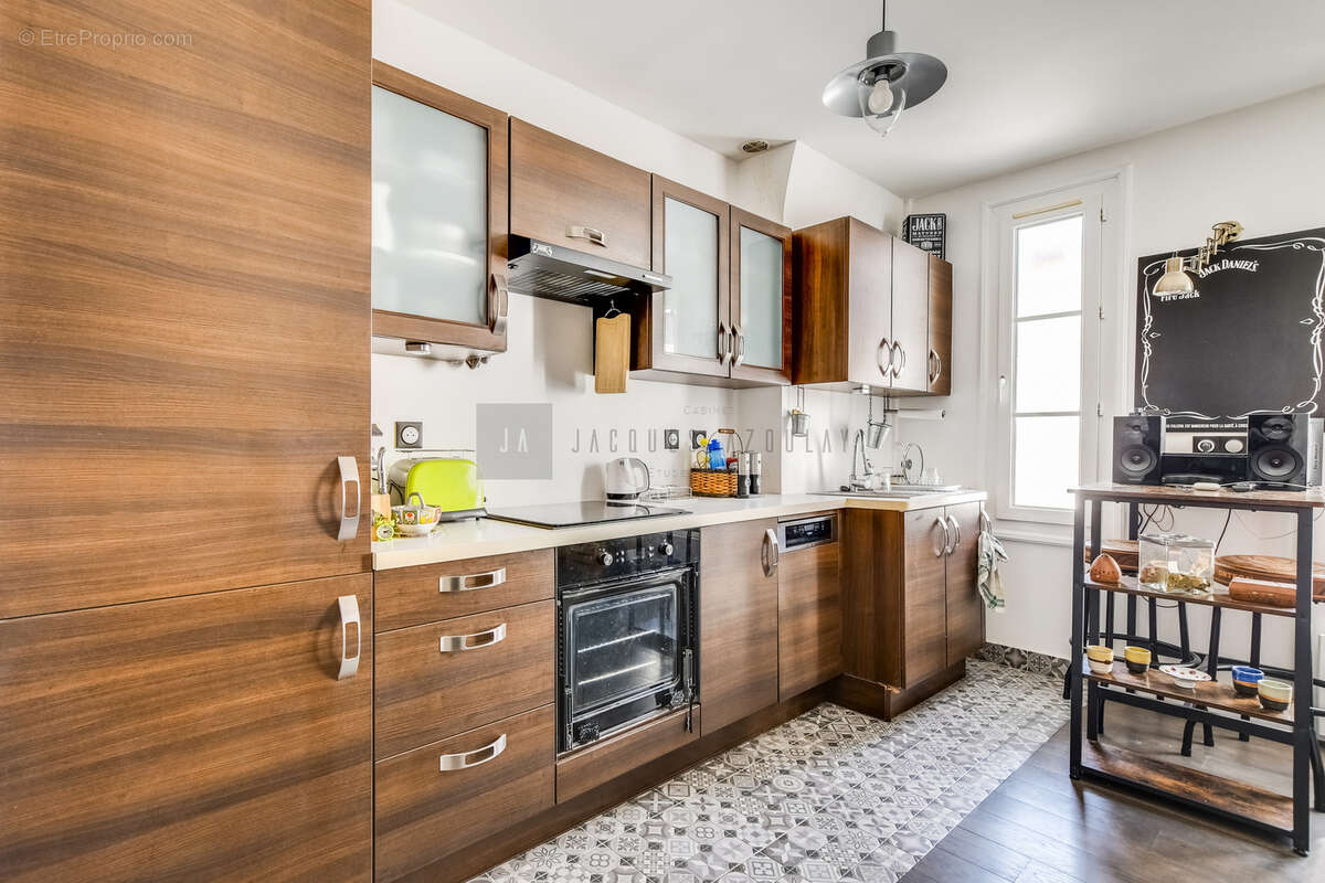 Appartement à PARIS-11E
