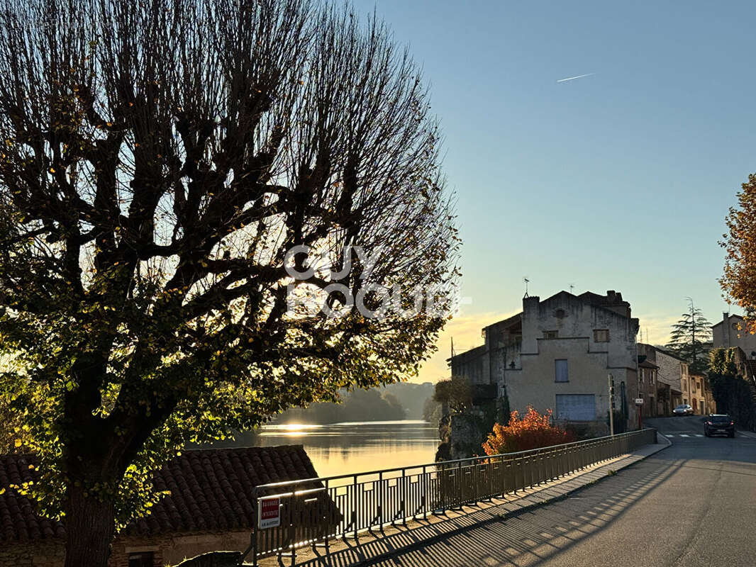 Maison à LAROQUE-DES-ARCS