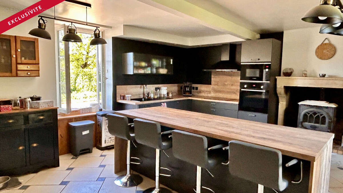 Maison à LA FERRIERE-AIROUX