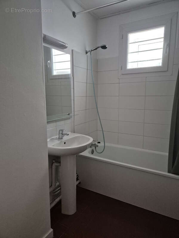 Appartement T3 de 61 m2 avec balcon et cave - photo 7