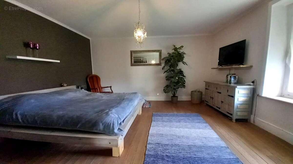 Maison à REGNEVELLE