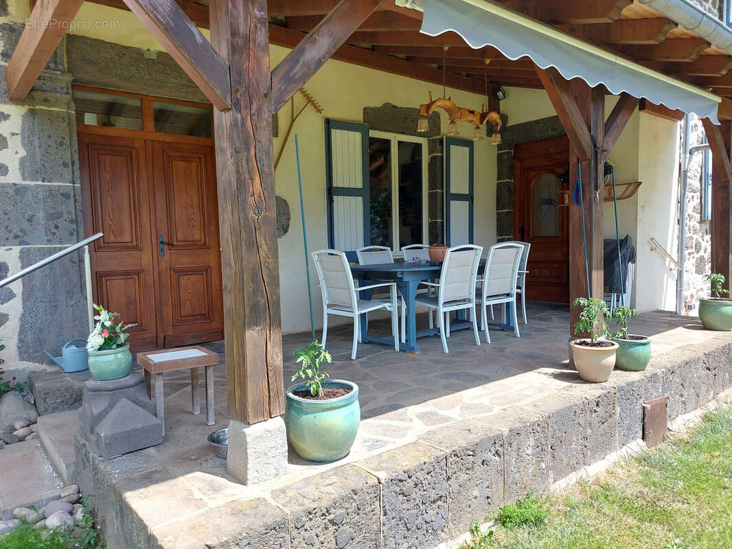 Maison à LAROQUEVIEILLE