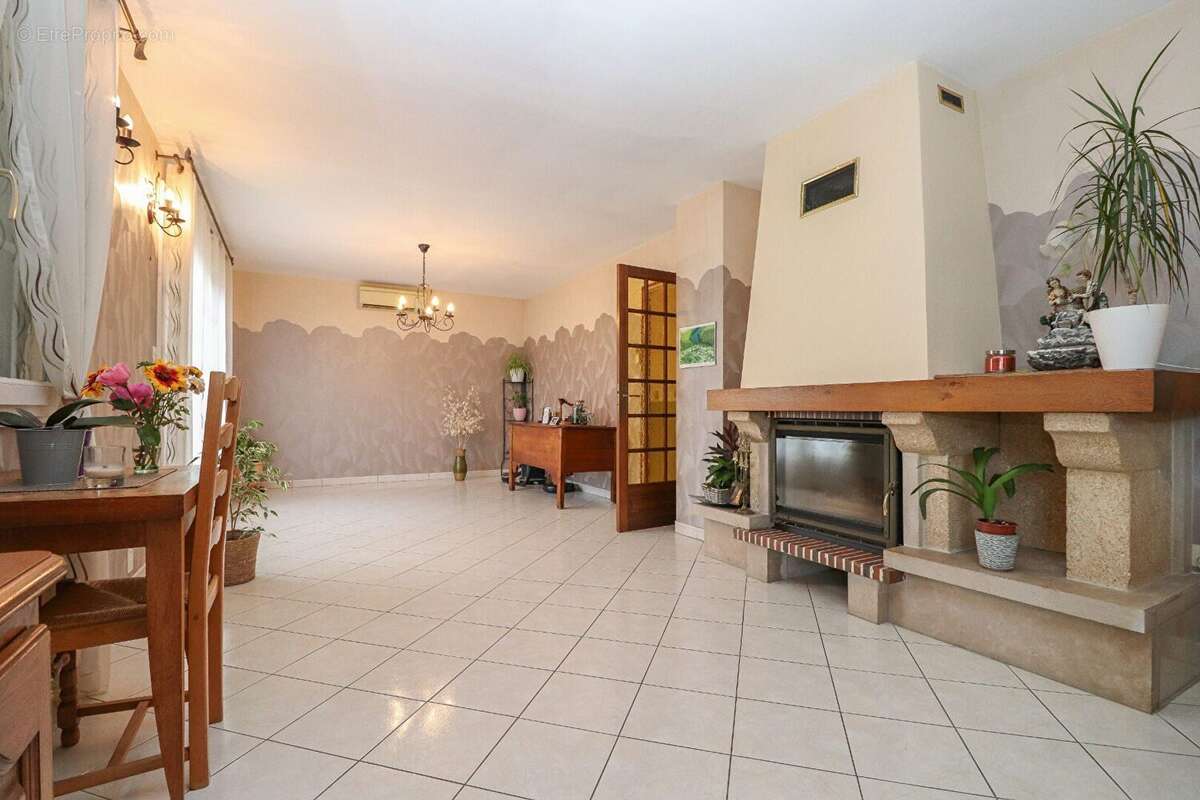 Maison à GURGY