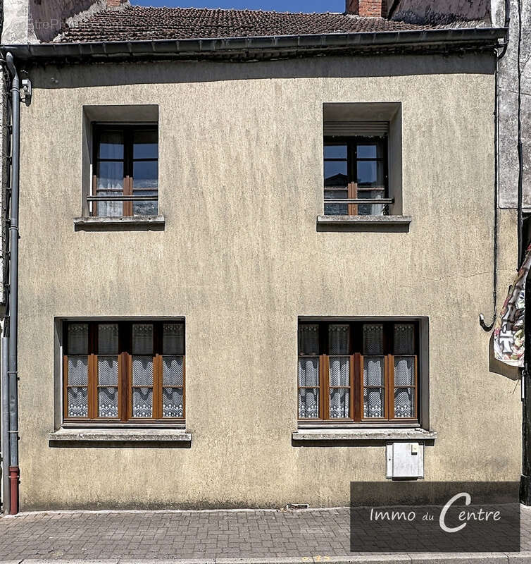 Maison à MONTMIRAIL