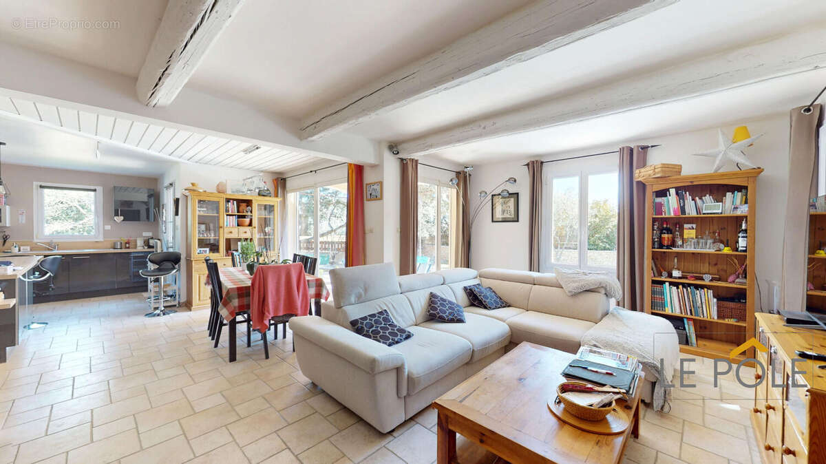 Villa familiale avec garage et piscine - photo 8