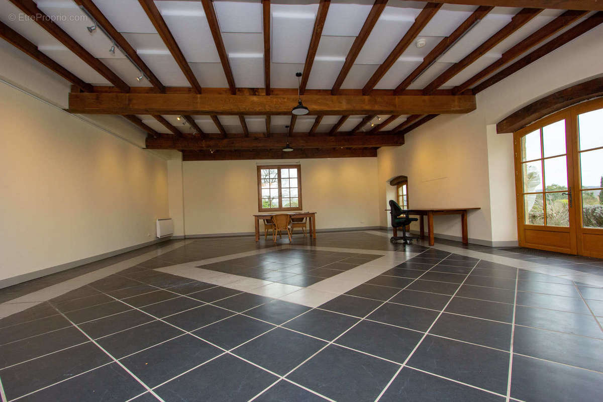 Elégante maison de maître avec potentiel commercial - photo 13