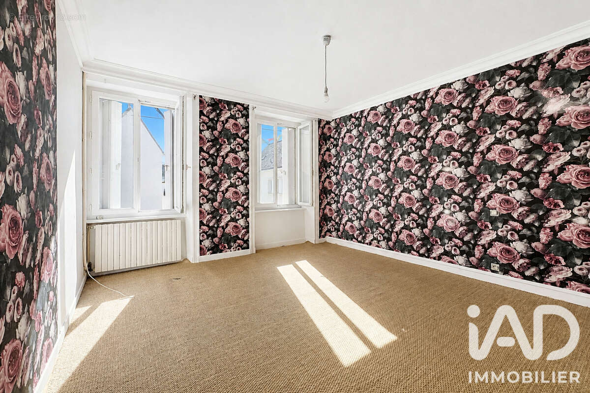 Appartement 241 m² à Rohan  - photo 8