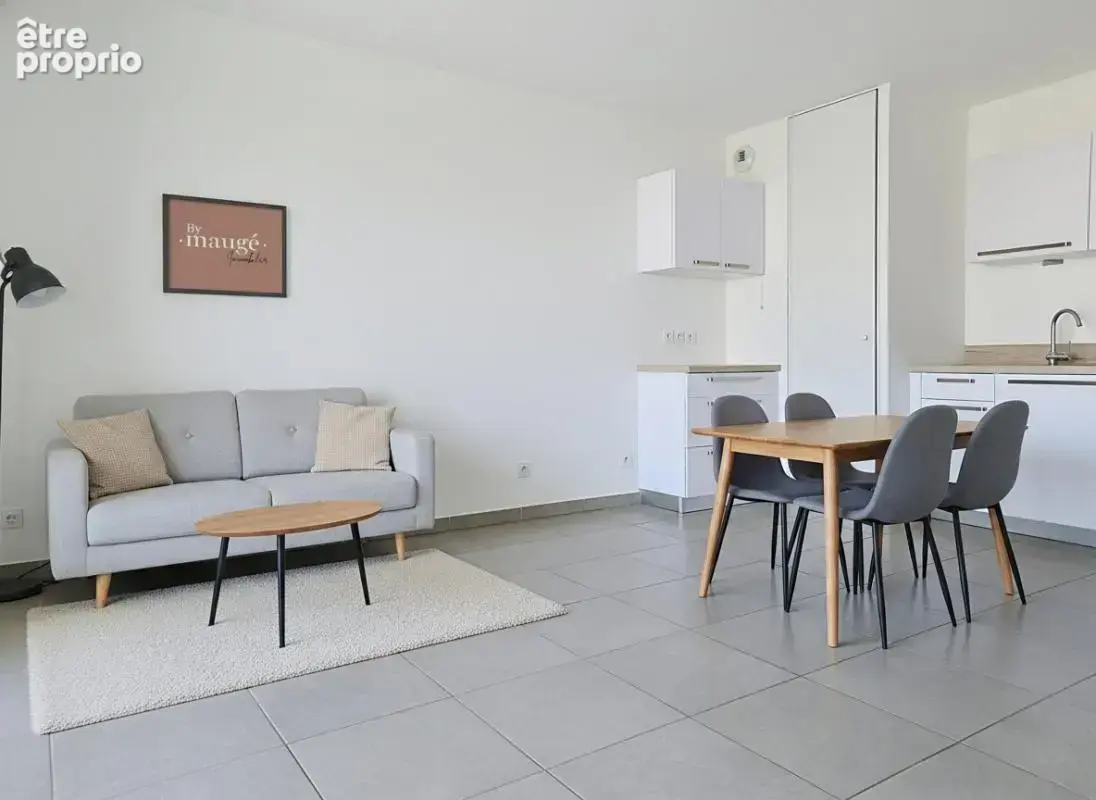 Appartement - 2 Chambres - Loggia - Garage en sus - Proche toutes  commodités - photo 17