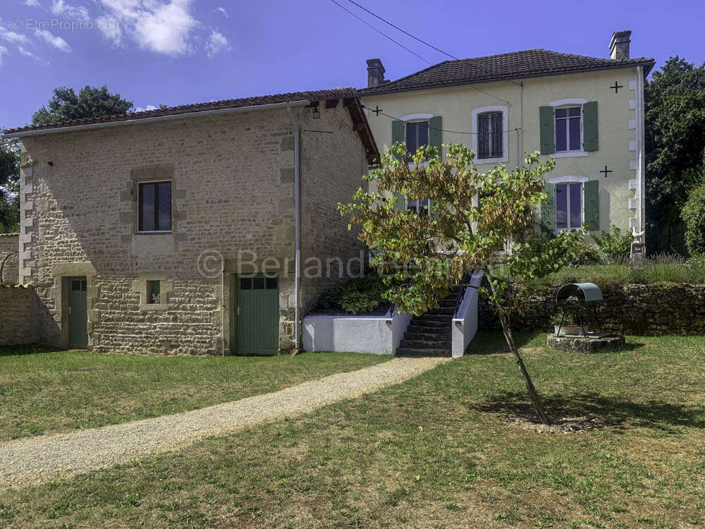 Maison à SAUZE-VAUSSAIS