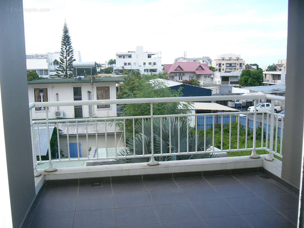 Apt. t3 st denis  de 71 m² - photo 4