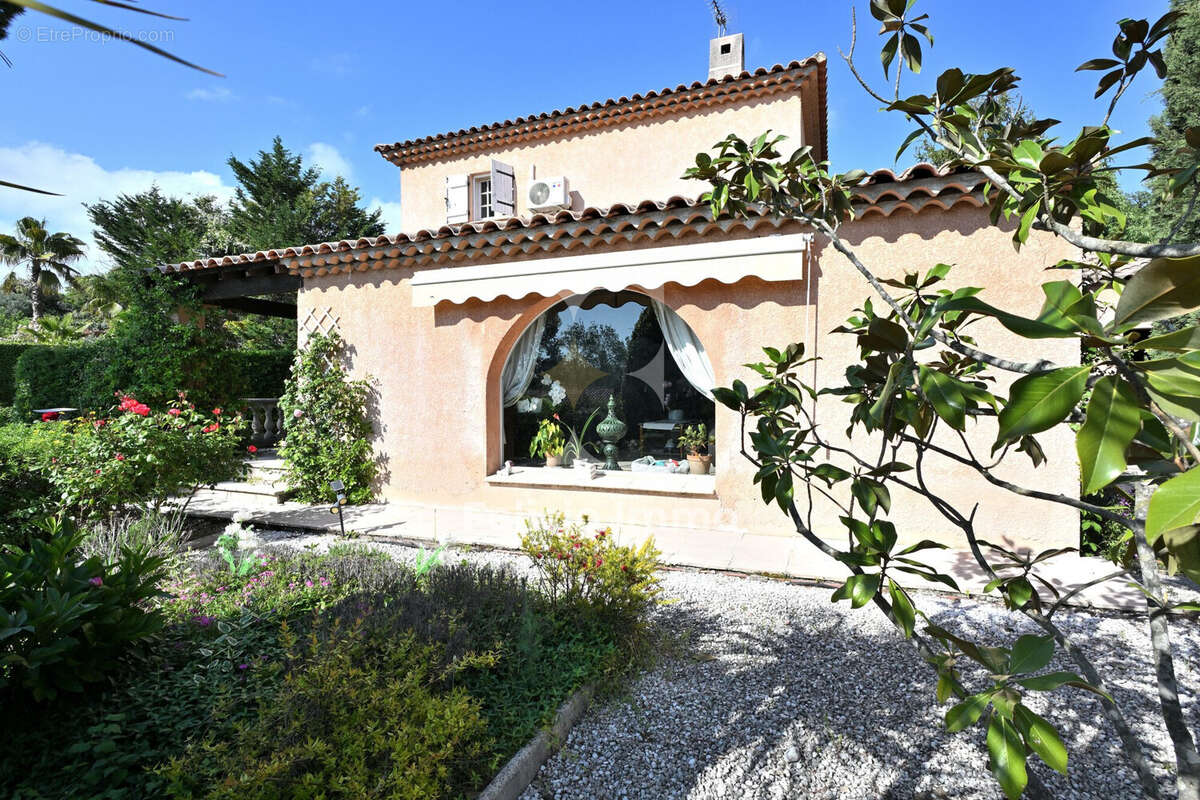 Maison à OPIO