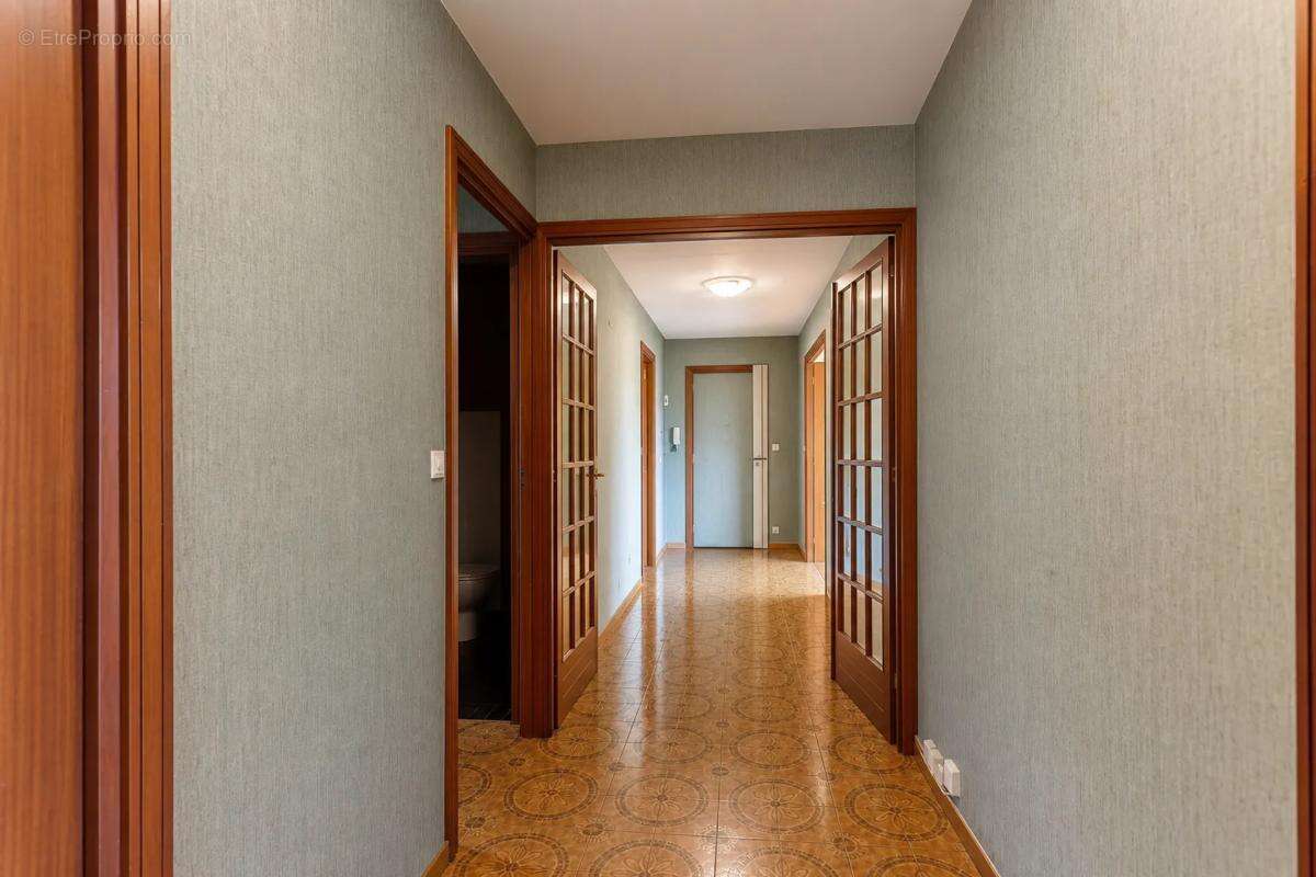 Appartement de 5 pièces de 112 m² à Grenoble - photo 8