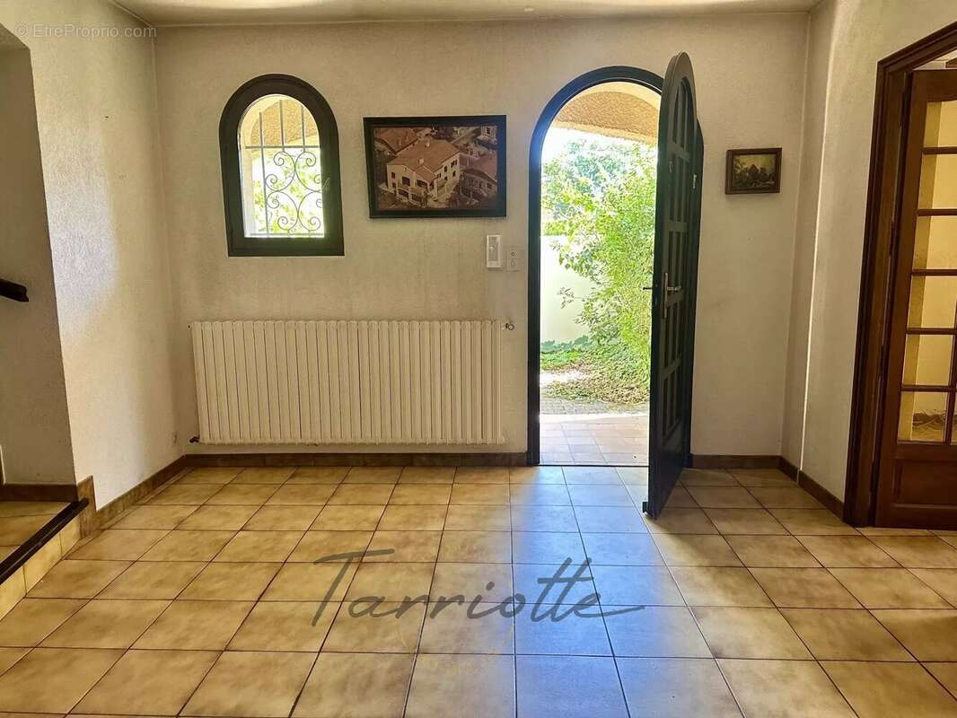 Maison à MONTELIMAR