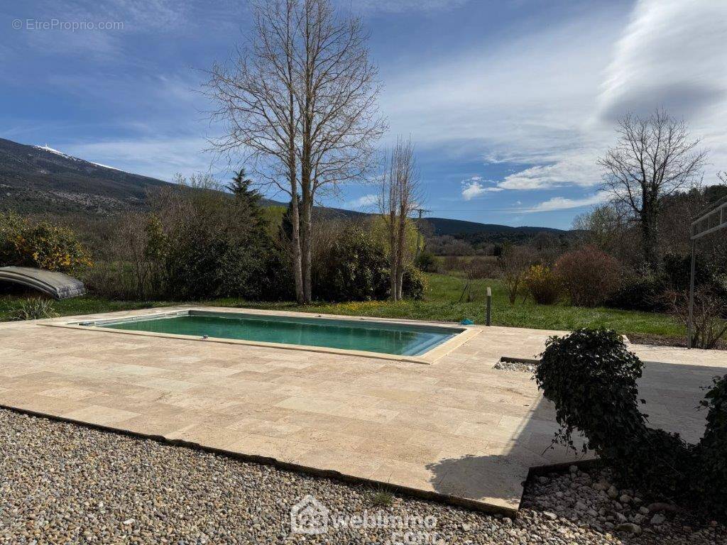 Piscine vue Mont Ventoux - Maison à BEDOIN