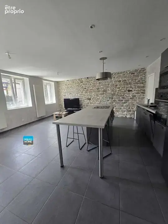 Appartement T3 entièrement  rénové avec potentiel de creer - photo 4