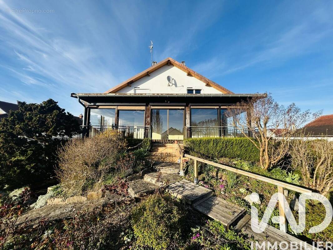 Photo 1 - Maison à DOLE