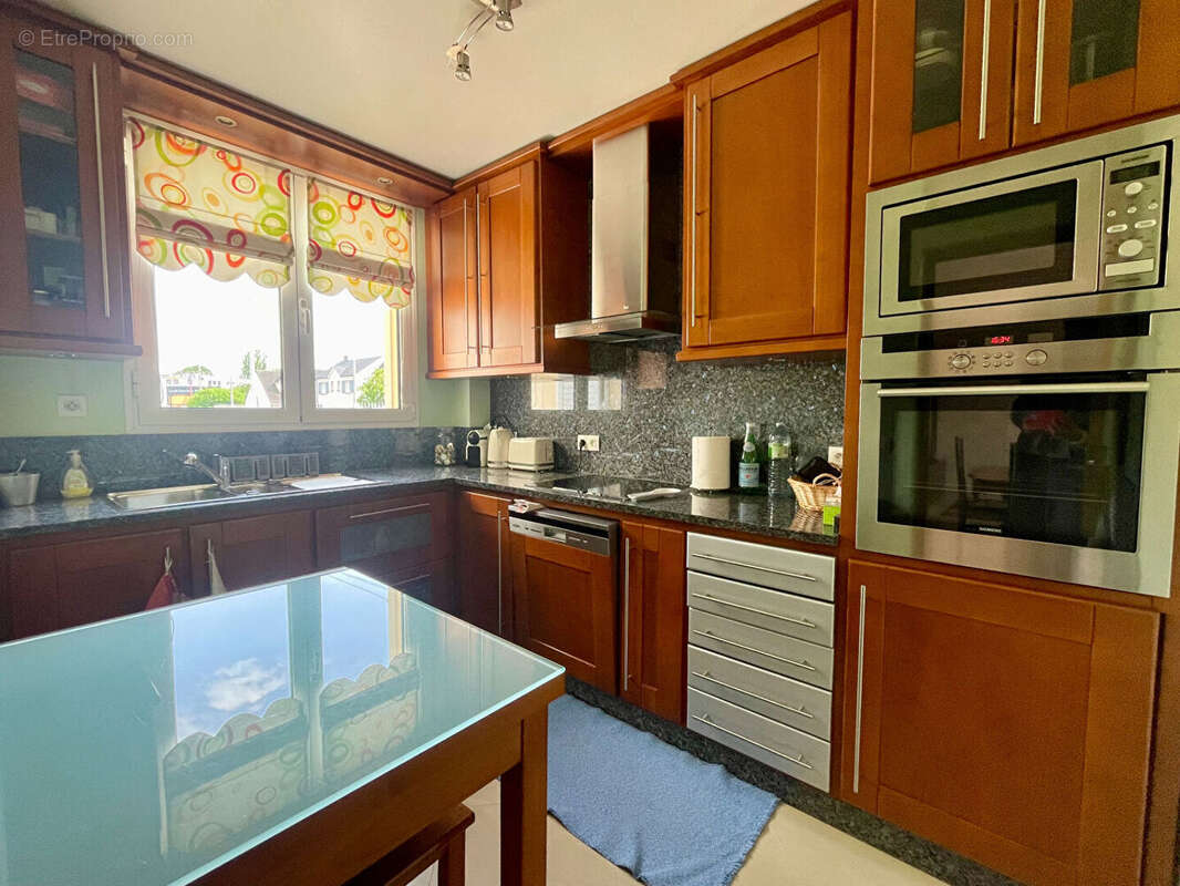 Maison à SARTROUVILLE