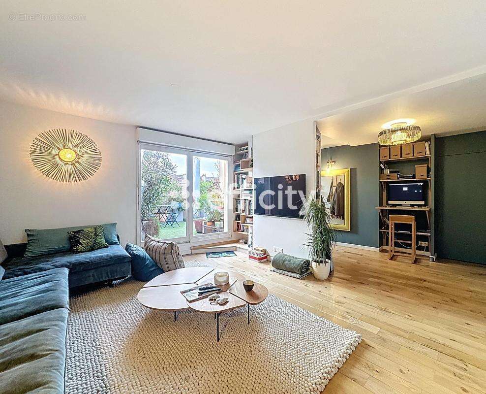 Appartement à COLOMBES