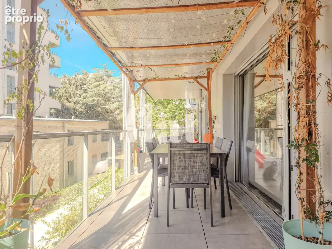 Appartement bords de sevres - 85 m2 - trois chambres - vaste terrasse - garage en sous-sol - photo 18
