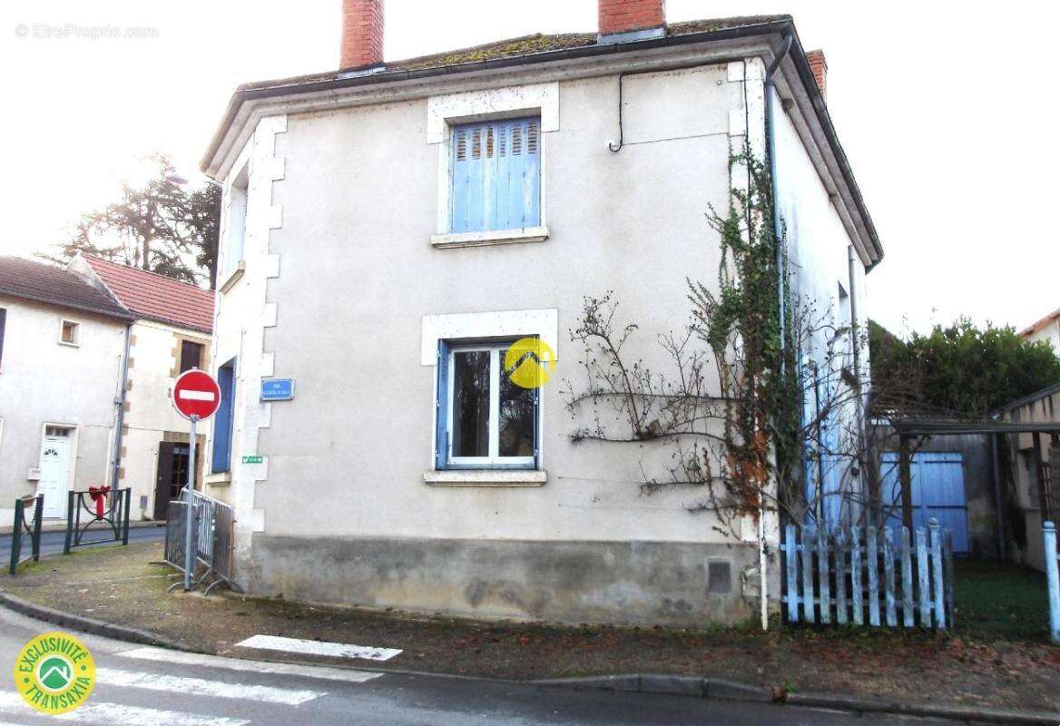 Maison à LE BUISSON-DE-CADOUIN