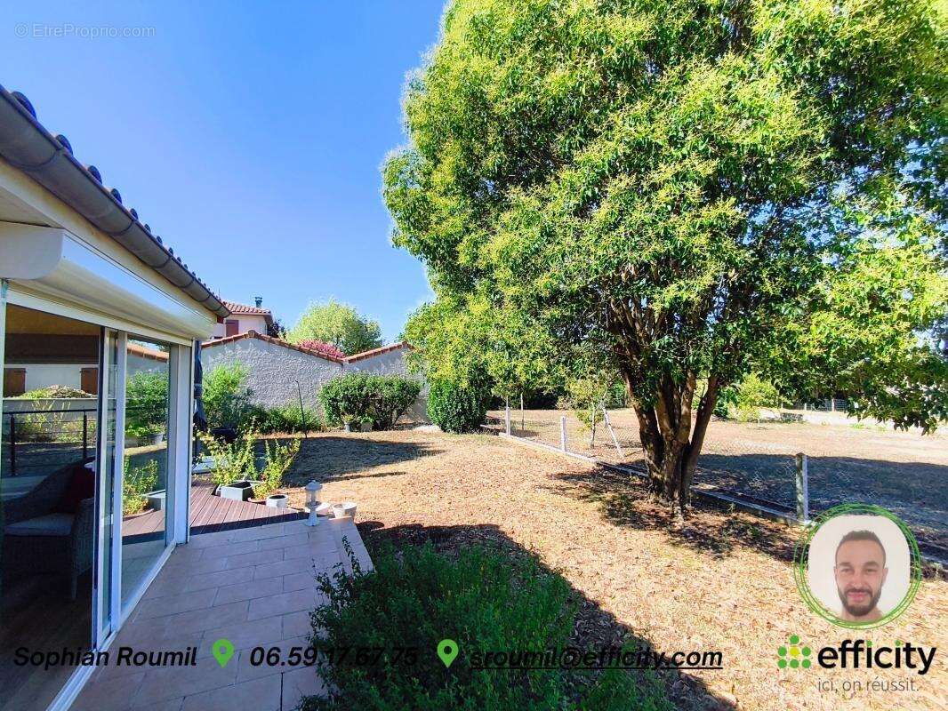 Maison 155 m² à Puymoyen  - photo 19