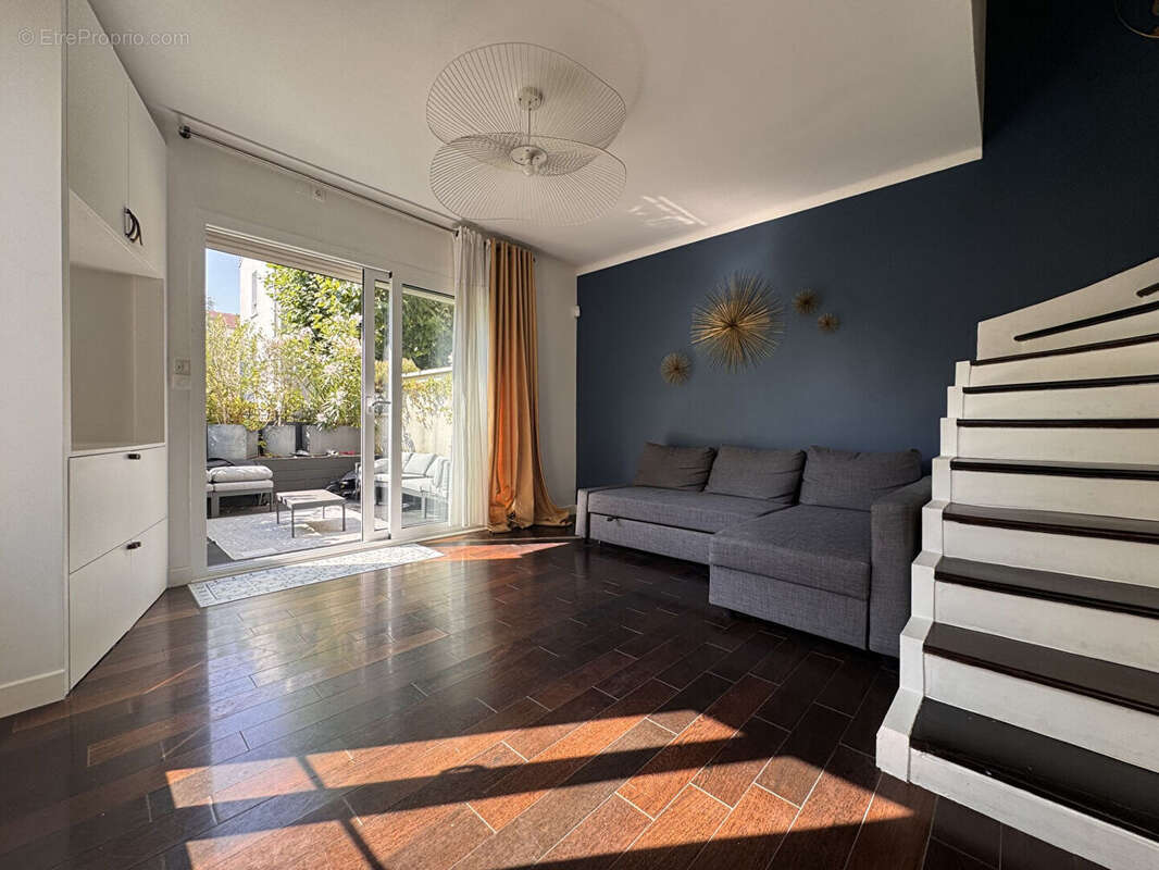 Appartement à LA GARENNE-COLOMBES