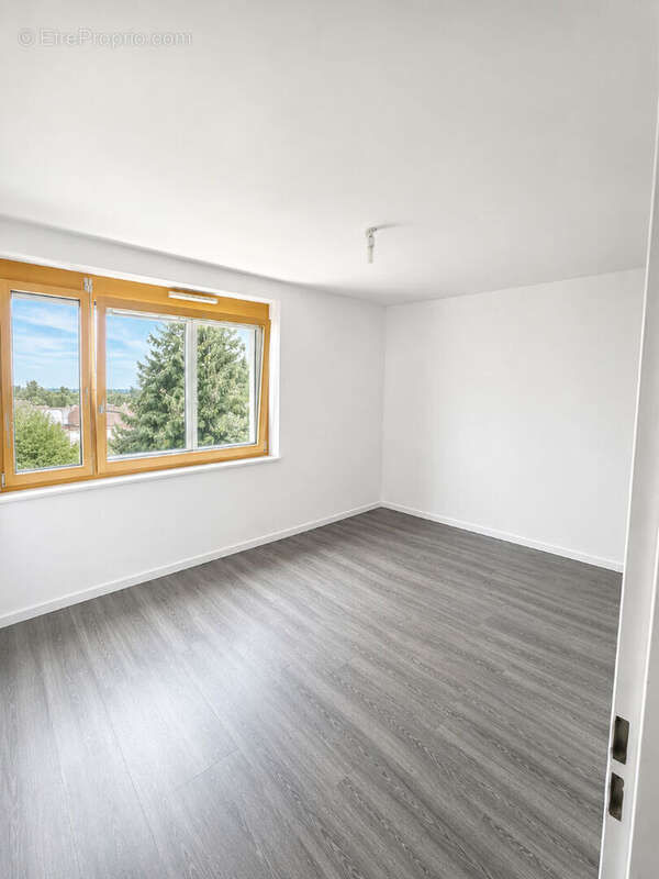 Fontainebleau Superbe appartement 3 pièce(s) 71 m2 - photo 5